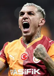 Torreira'dan gece yarısı olay Icardi paylaşımıTorreira'dan gece yarısı olay Icardi paylaşımı