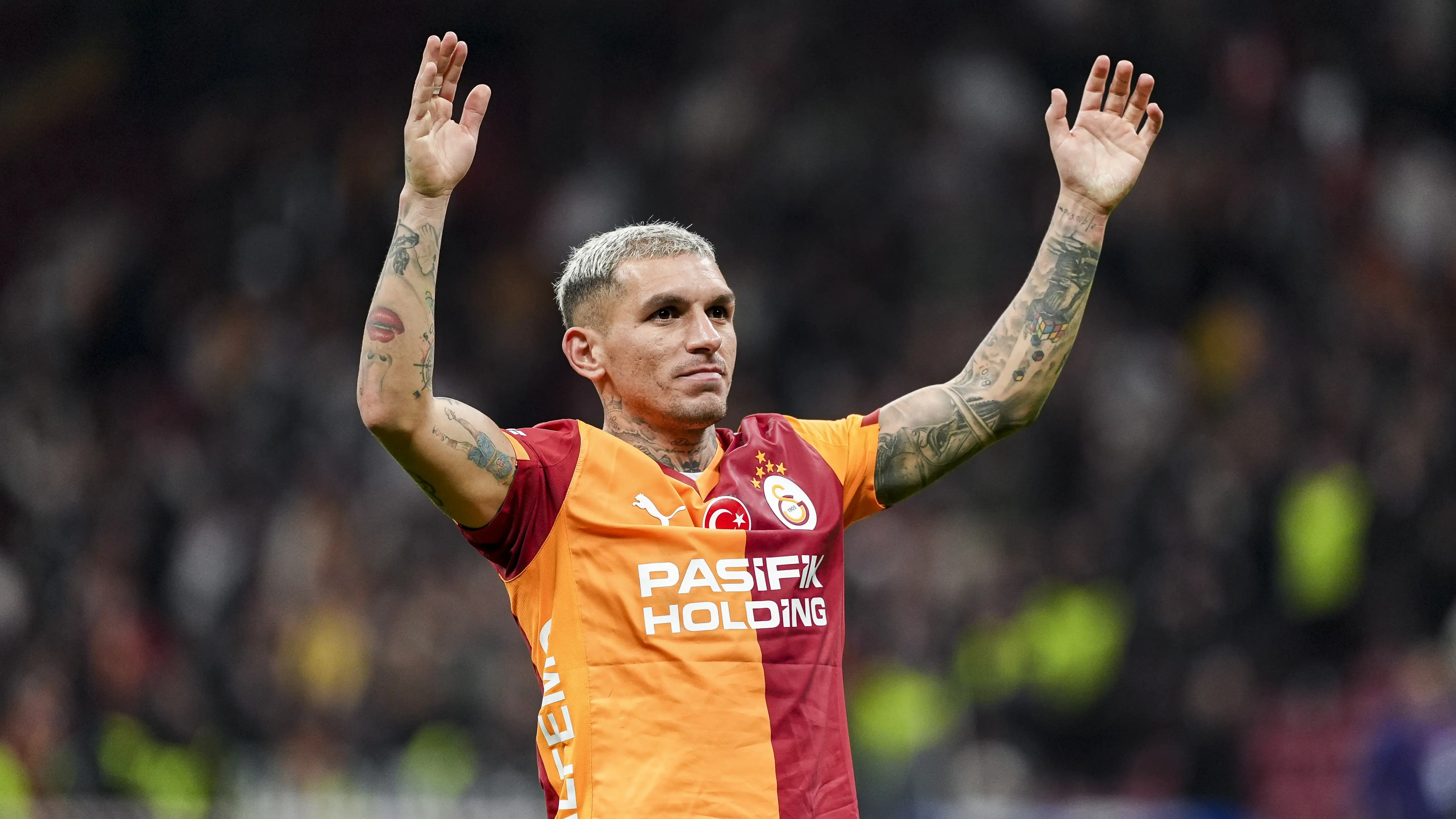 Lucas Torreira: "Türk bayrağını temsil ediyoruz"