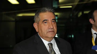 Mahmut Uslu "futbolun itibarını zedeleme" ve "tehdit" nedeniyle PFDK'ye sevk edildi Mahmut Uslu "futbolun itibarını zedeleme" ve "tehdit" nedeniyle PFDK'ye sevk edildi