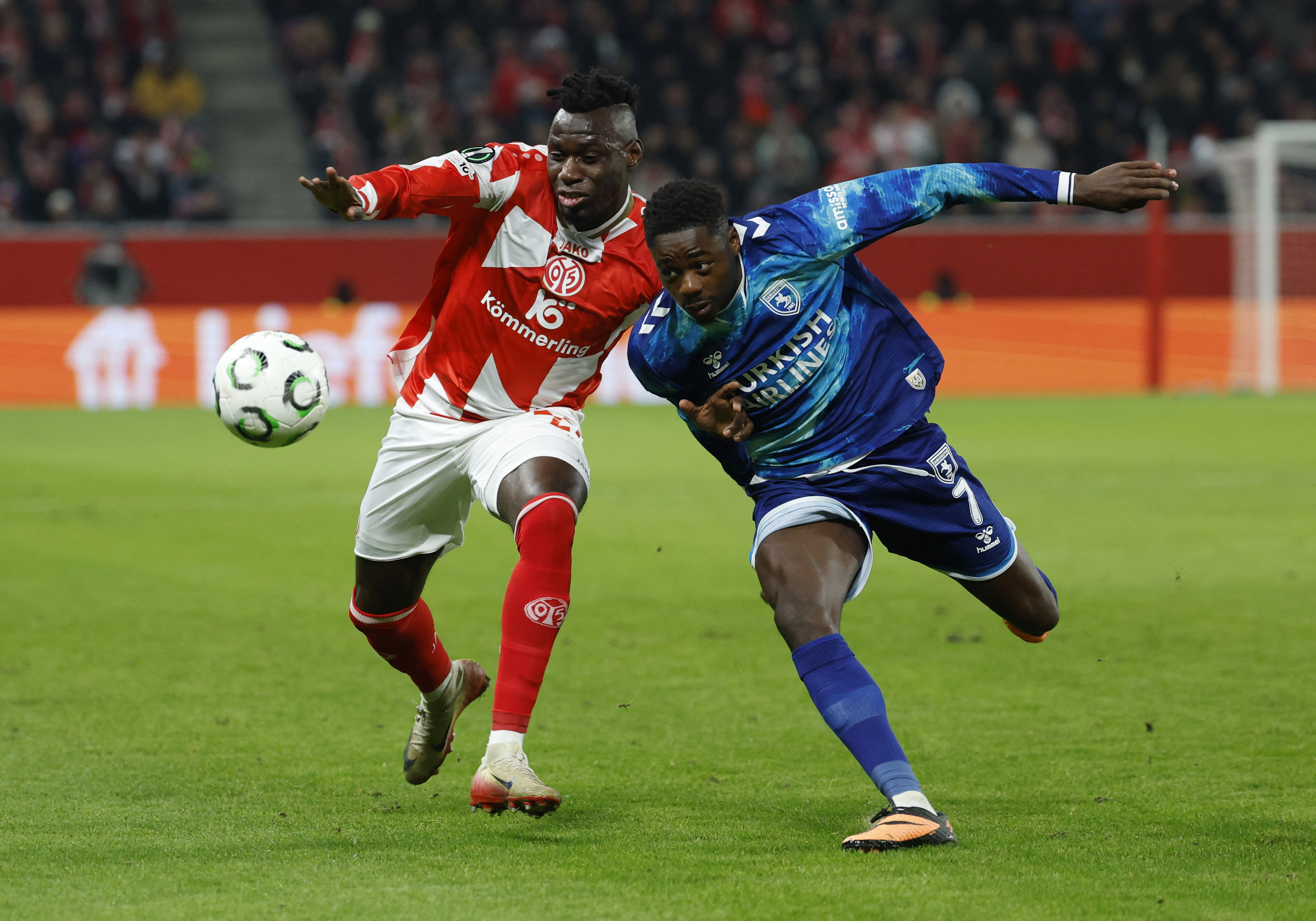 Samsunspor, Konferans Ligi'ne play-off'tan devam edecek