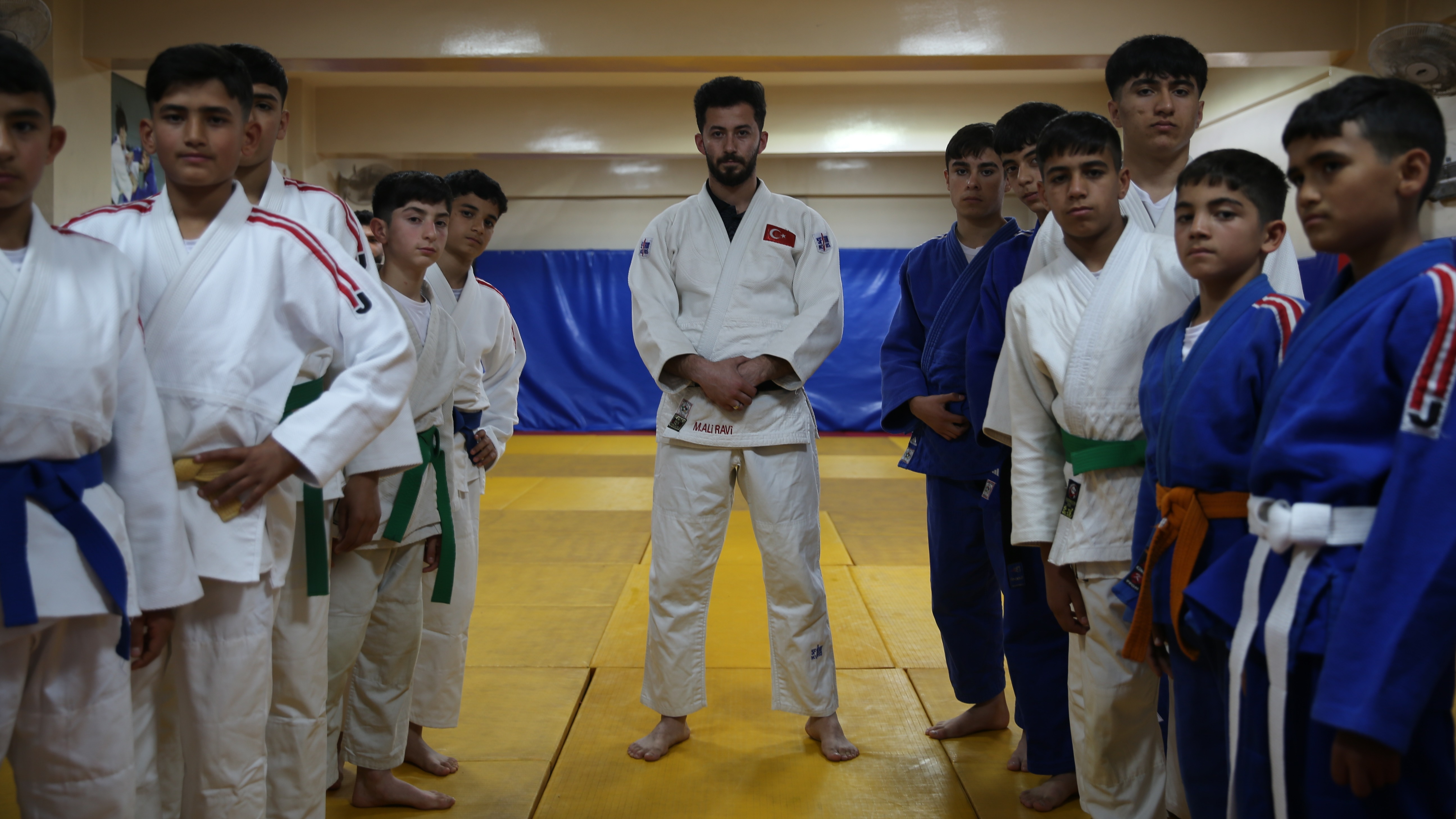 Milli judocu Mehmet Ali Ravi geleceğin şampiyonlarını yetiştiriyor