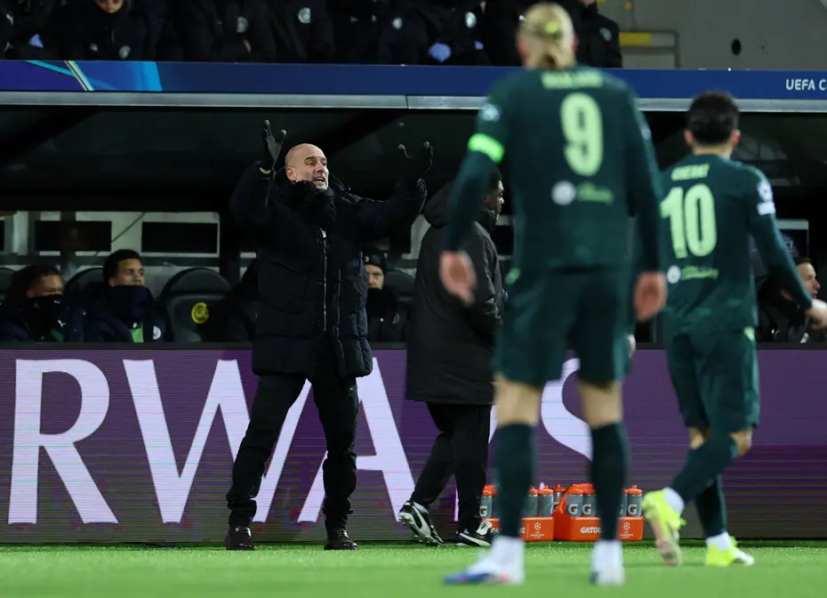 Manchester City futbolcuları, Bodo/Glimt yenilgisi sonrası taraftarlardan böyle özür diledi - 3