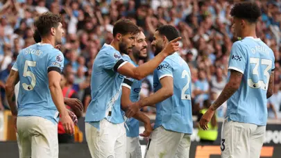Manchester City'den görkemli başlangıç