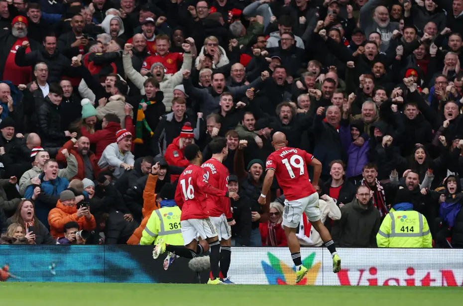 Manchester United derbide City'yi sahadan sildi: 5 golün 3'ü VAR'dan döndü - 3