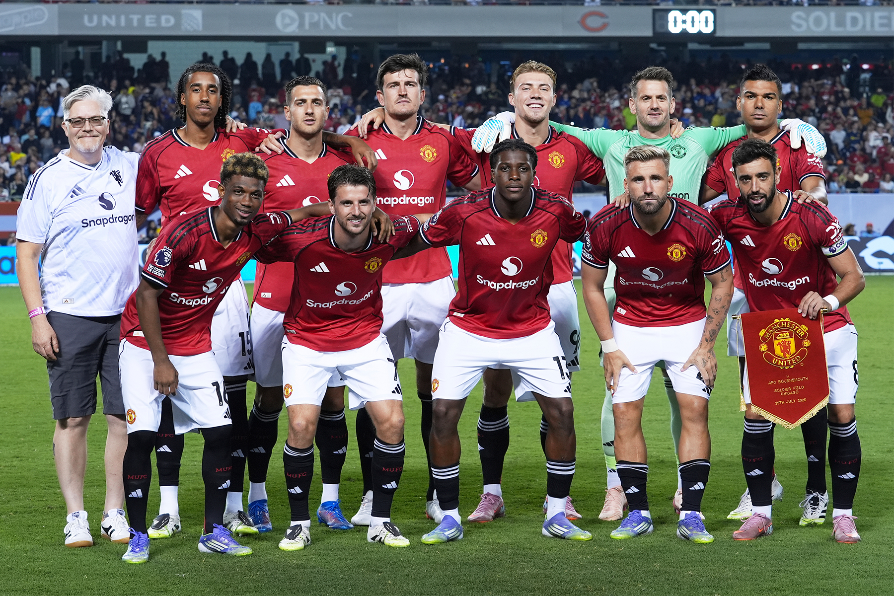 ManU'yu Deviren Grimsby'ye 'Belge Gecikmesi' Şoku: Bir Dakika, Bir Servet!