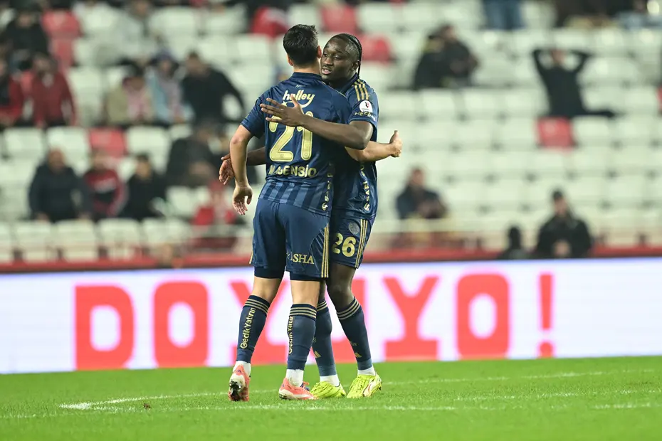 Yine Asensio yine aynı tartışma! Antalyaspor maçı sonrası manşetlerde o var - 2 Yine Asensio yine aynı tartışma! Antalyaspor maçı sonrası manşetlerde o var - 2