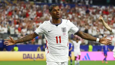 Son kararı verdi: Marcus Rashford'da tüm ihtimaller tek yerde birleşti Son kararı verdi: Marcus Rashford'da tüm ihtimaller tek yerde birleşti