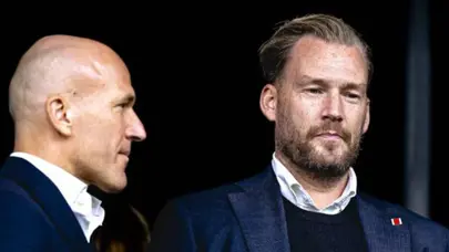 Ajax'tan İstanbul çıkartması: Galatasaraylı ve Fenerbahçeli yıldızlarla görüşecekler Ajax'tan İstanbul çıkartması: Galatasaraylı ve Fenerbahçeli yıldızlarla görüşecekler