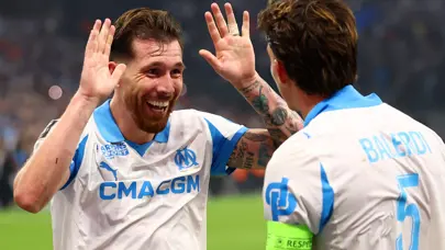 PSG ilk yenilgisini Marsilya deplasmanında aldı