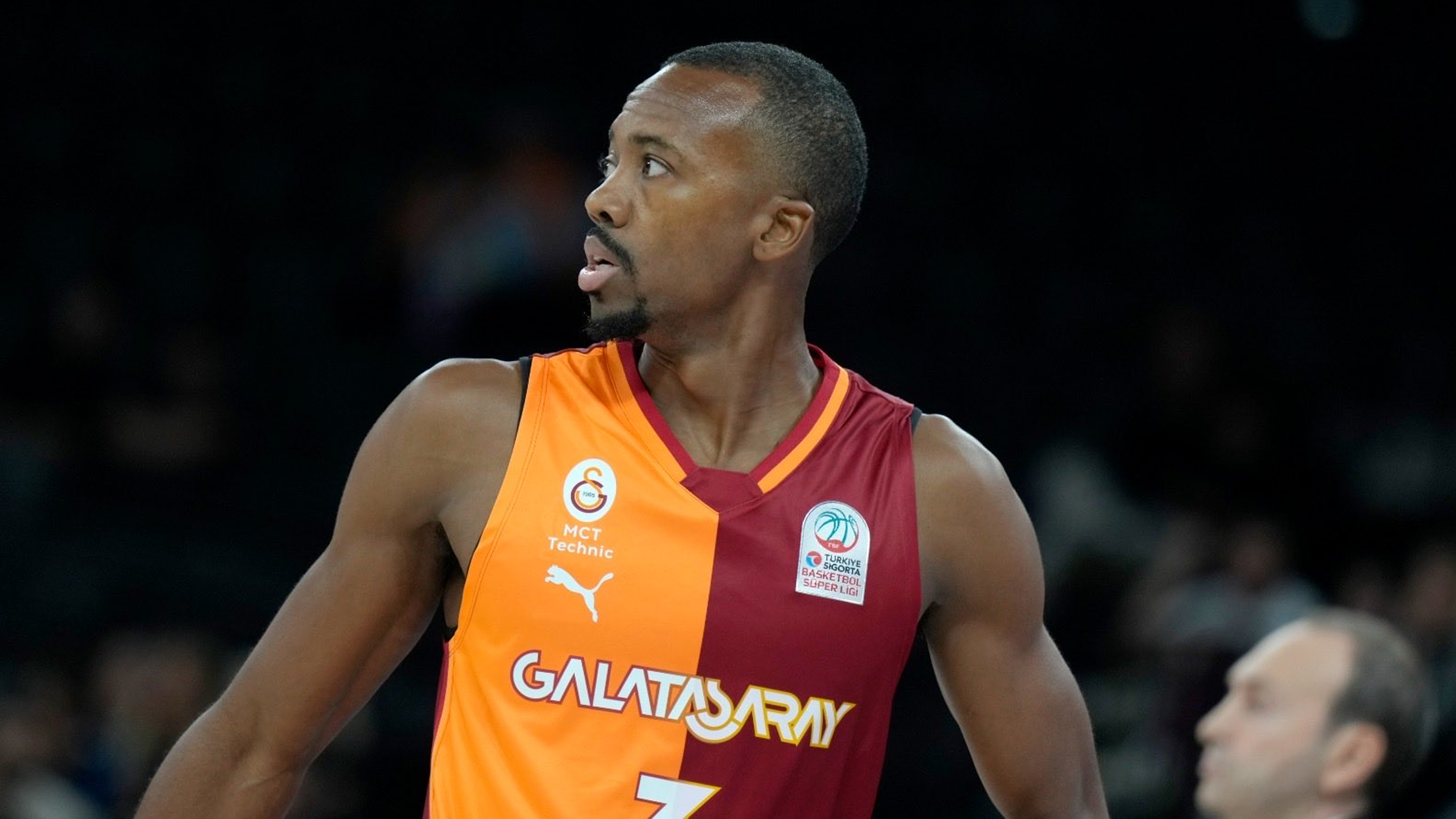Galatasaray MCT Technic, kaptanı Errick McCollum'a veda etti