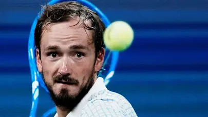 Daniil Medvedev'den şok veda: İlk turda elendi