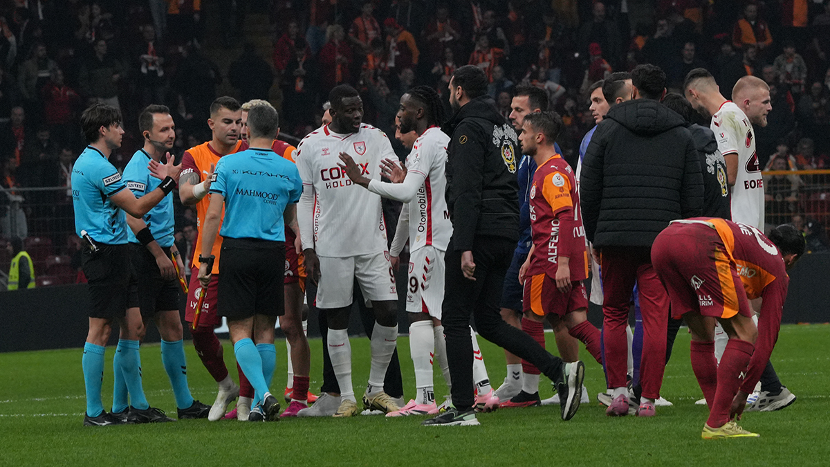 Samsunspor'dan Mehmet Türkmen paylaşımı: Galatasaray maçı sonrası tepki sürüyor