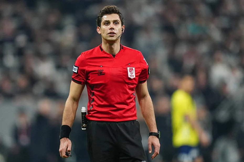 Mehmet Türkmen'in Ürdün-Bolivya maçındaki kararı olay oldu: Acılar içinde sahayı terk etti - 1