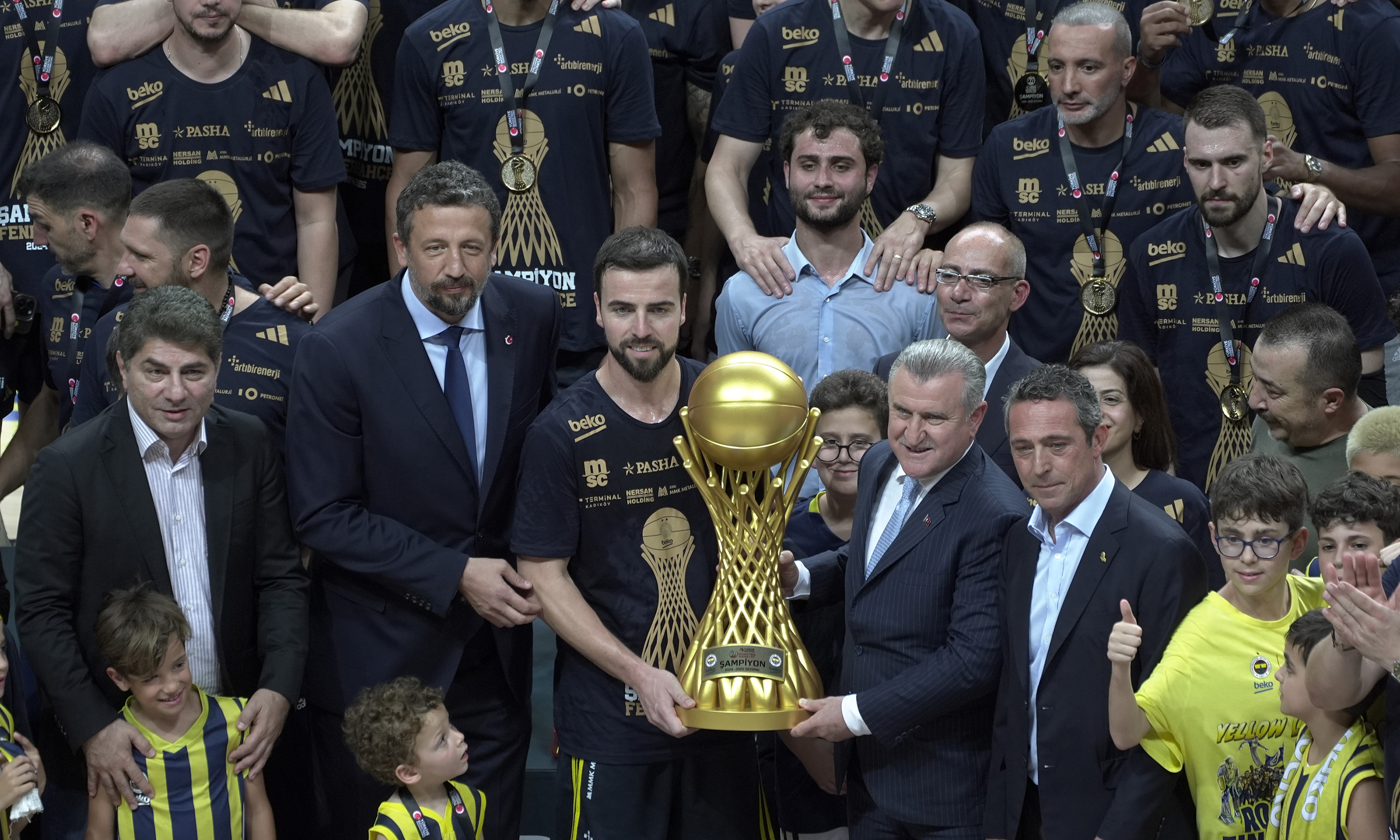 Melih Mahmutoğlu: "Fenerbahçe her zaman ilkleri başarır"