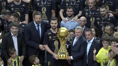 Melih Mahmutoğlu: "Fenerbahçe her zaman ilkleri başarır"