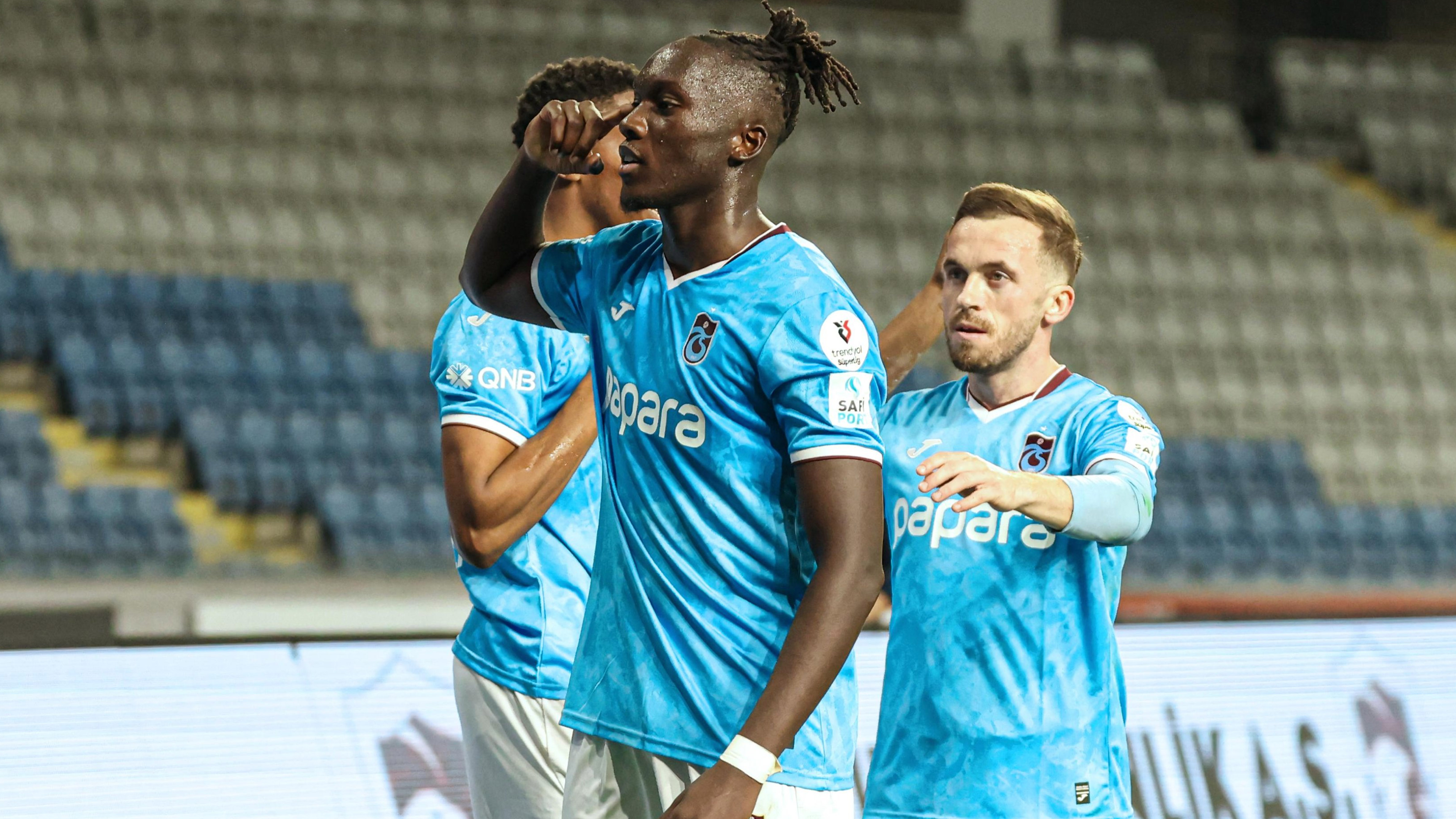 Mendy'ye İspanyol Damat Adayları Kapıda: Trabzonspor 'Kız Evi Naz Evi' Diyor!