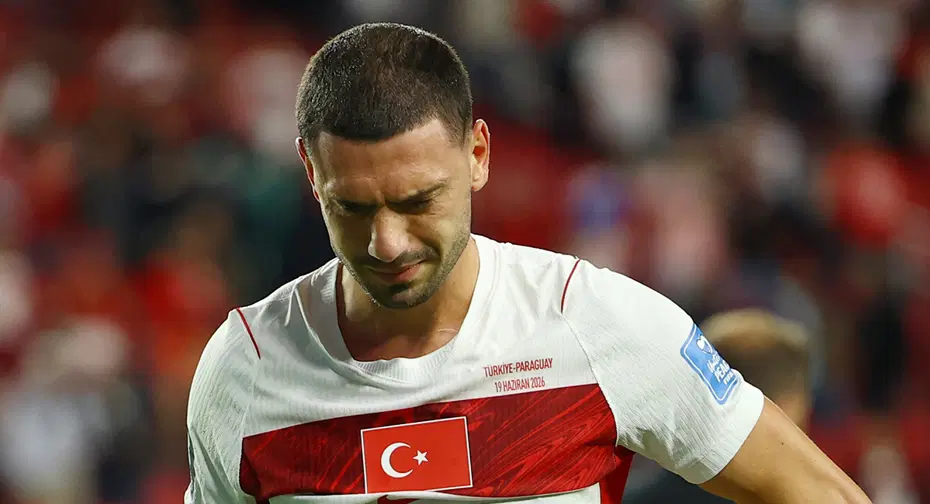 A Milli Takım'da dev yıkım! Paraguay yenilgisinin ardından sahayı gözyaşlarıyla terk ettiler - 7