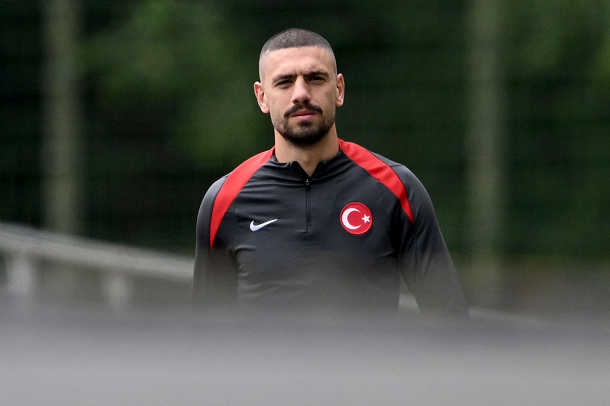 Merih Demiral'ın 150 bin euroluk değerli eşyaları Sevilla'da bulundu