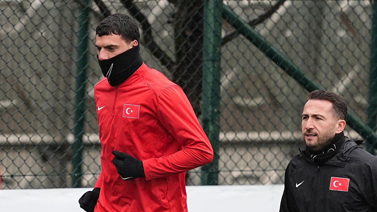 Milli Takım'da Merih Demiral Şov: 'Ben Bu Takıma Fazla Geliyorum!' Diyen Yalnız Kurt!