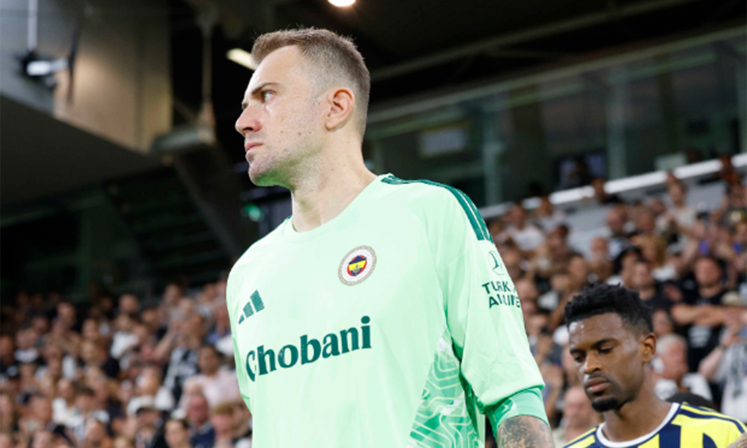Fenerbahçe'de Mert Günok şoku! İsmail Kartal'ın kaleyi emanet edeceği isim belli oldu