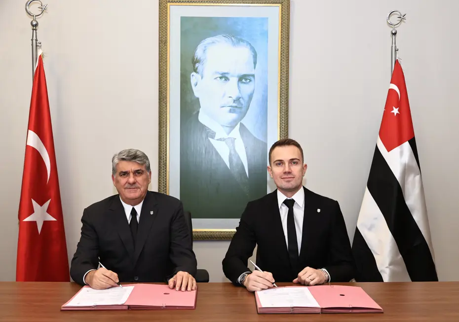 10 yıllık sözünü tutup Fenerbahçe'ye transfer oluyor! O gün geldi çattı - 2