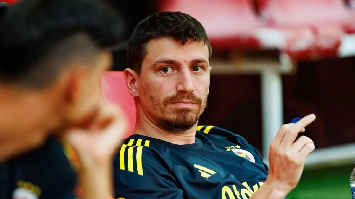 Ve Fenerbahçe'den Mert Hakan Yandaş'la ilgili karar çıktı! Geleceği en merak edilen isimlerdendi