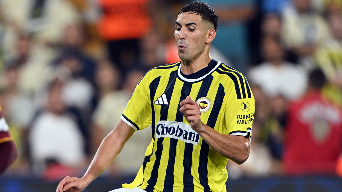 Fenerbahçe'de Mert Müldür için yeni karar! Aziz Yıldırım "Niye faydalanmıyoruz" diye sormuştu