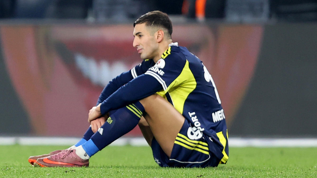 NTV Spor: Ve Fenerbahçe geceden bu yana beklenen Mert Müldür paylaşımını yaptı