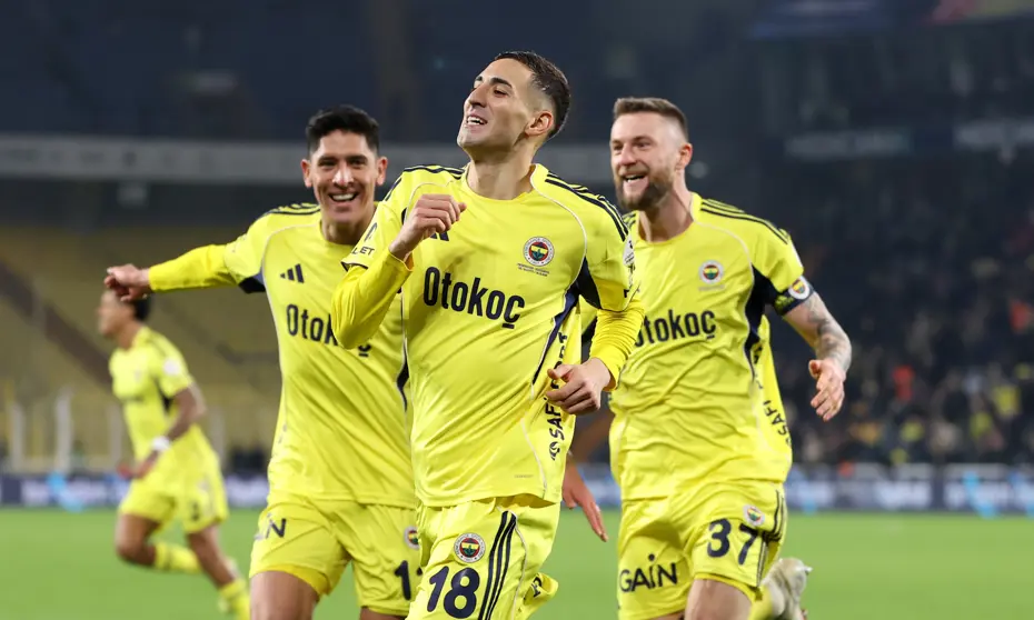 Edson Alvarez transfer teklifini elinin tersiyle itti - 2