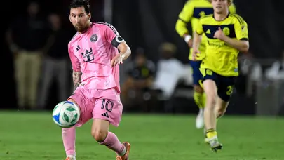 Lionel Messi'den tarihi rekor: Dünyada bunu başaran ilk futbolcu oldu