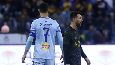 Cristiano Ronaldo'dan Arjantin Milli Takımı'na veda eden Lionel Messi'ye mesaj Cristiano Ronaldo'dan Arjantin Milli Takımı'na veda eden Lionel Messi'ye mesaj