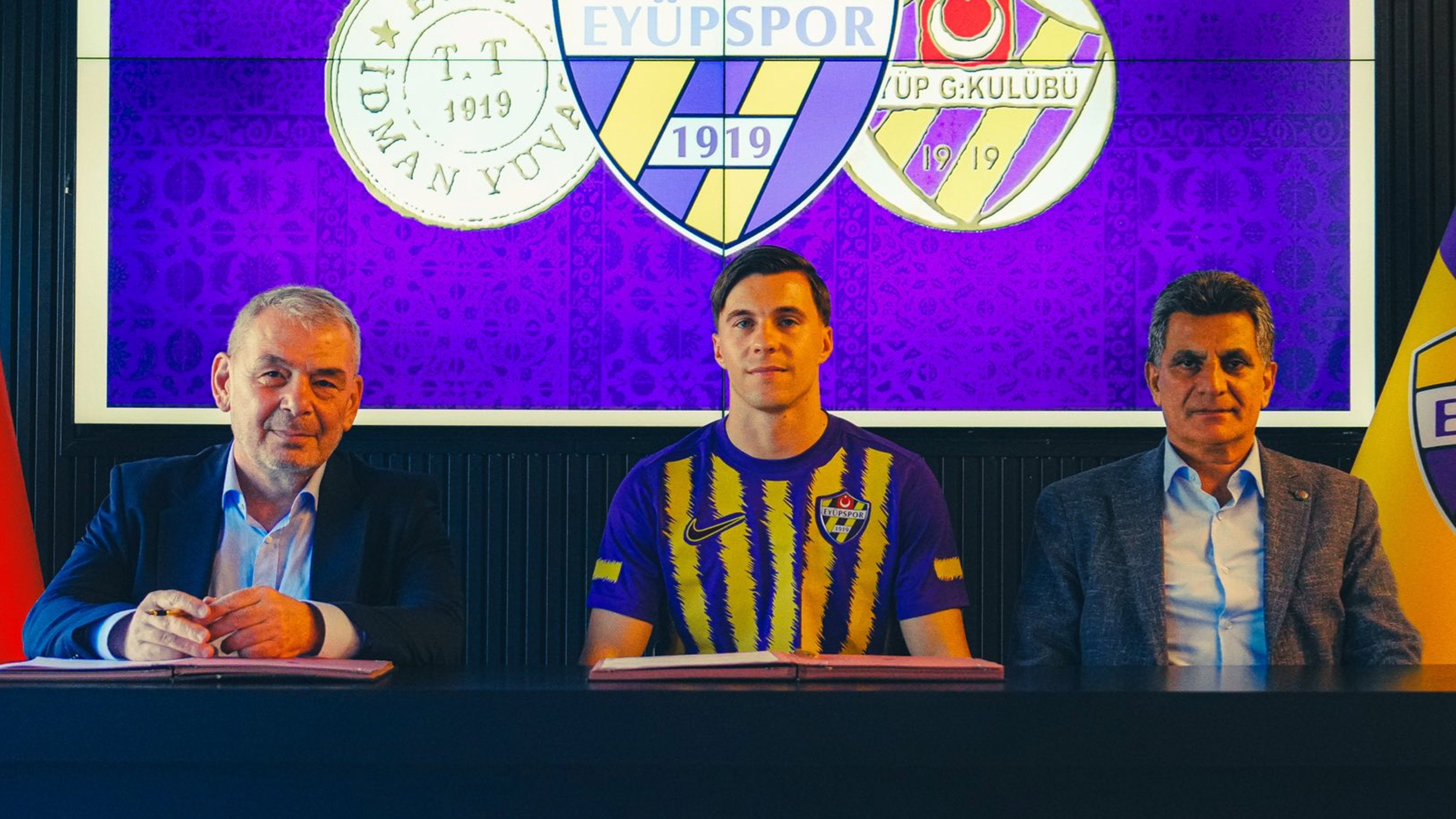Eyüpspor, Konrad Michalak'ı kadrosuna kattı
