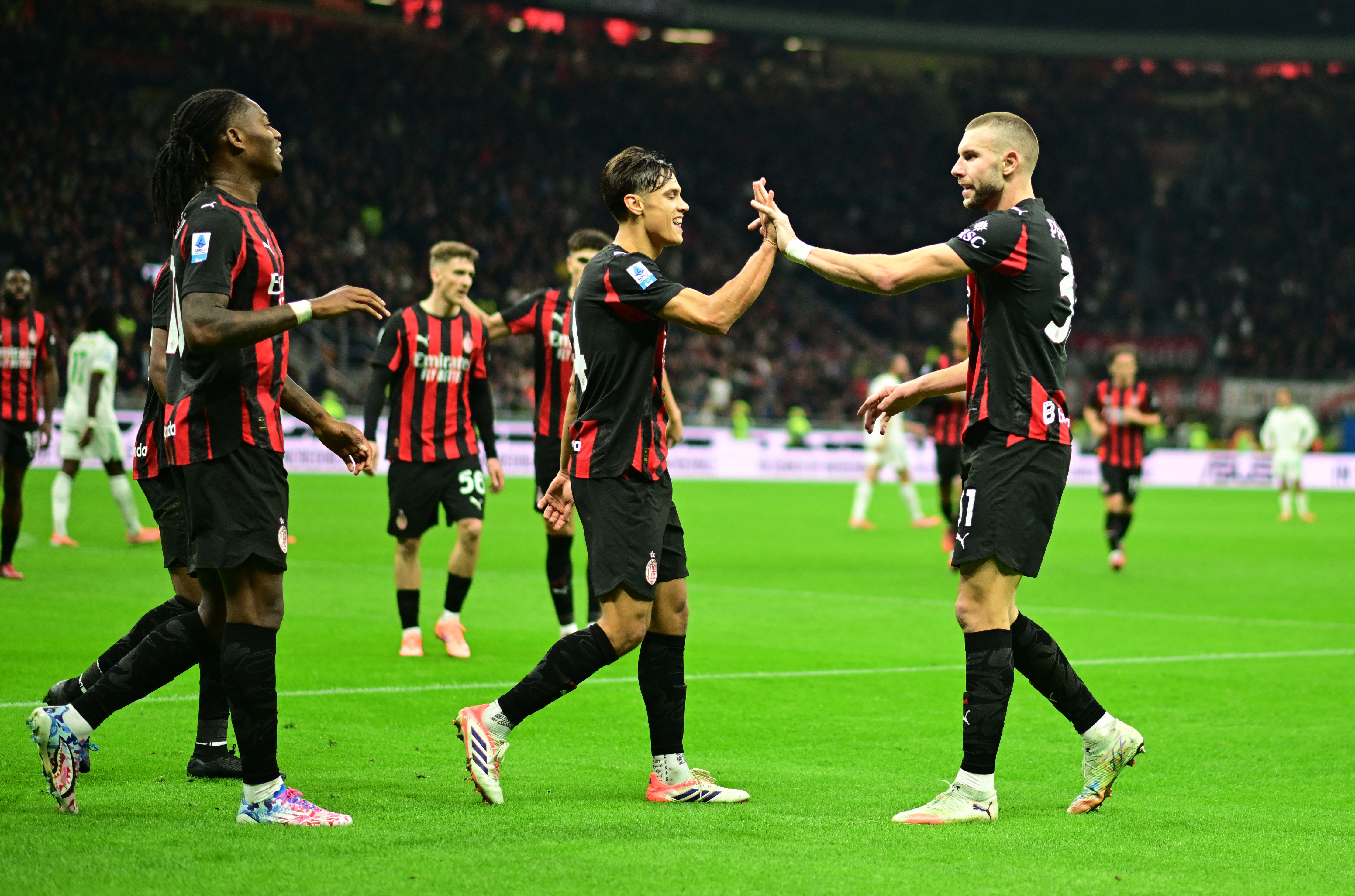 Milan dev maçı tek golle kazandı: Roma fırsat tepti