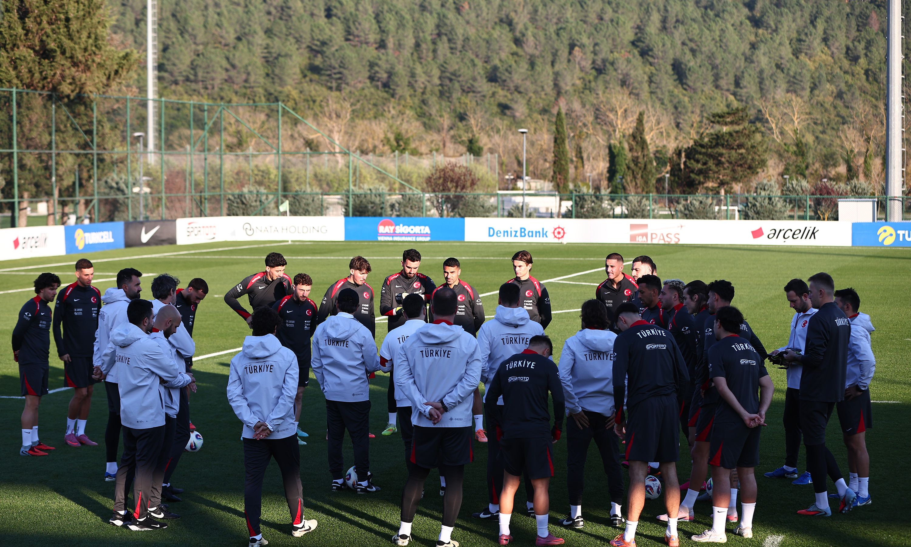 Milli Takım'da İspanya maçı hazırlıkları başladı