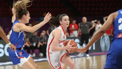 Potanın Perileri, EuroBasket'e mağlubiyetle başladı