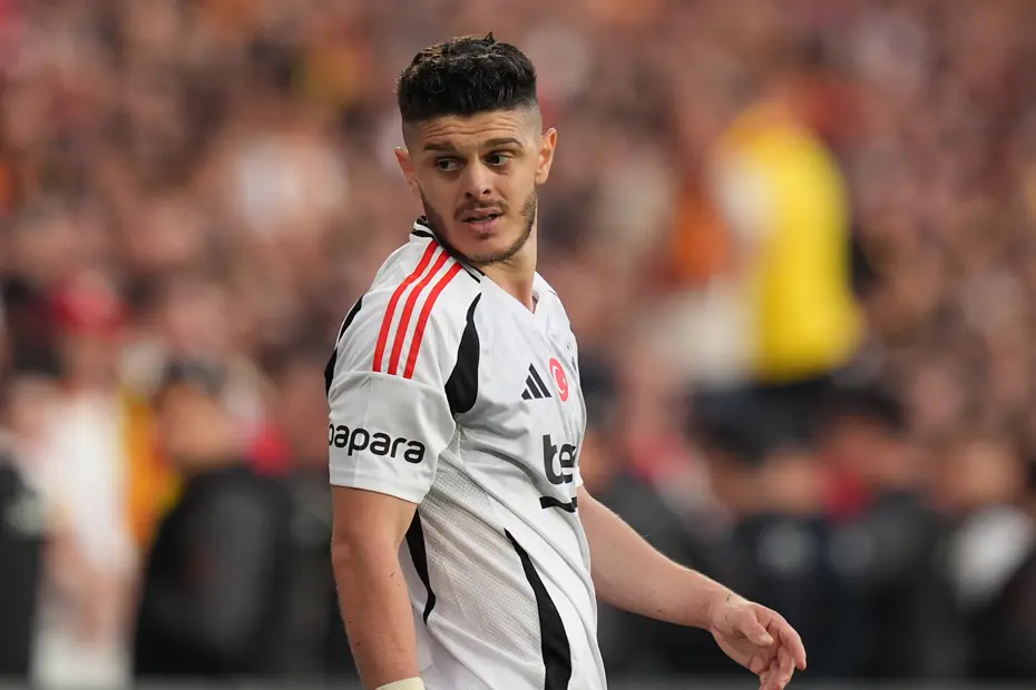 Beşiktaş'ta sürpriz ayrılık yaşanabilir - 6 Beşiktaş'ta sürpriz ayrılık yaşanabilir - 6