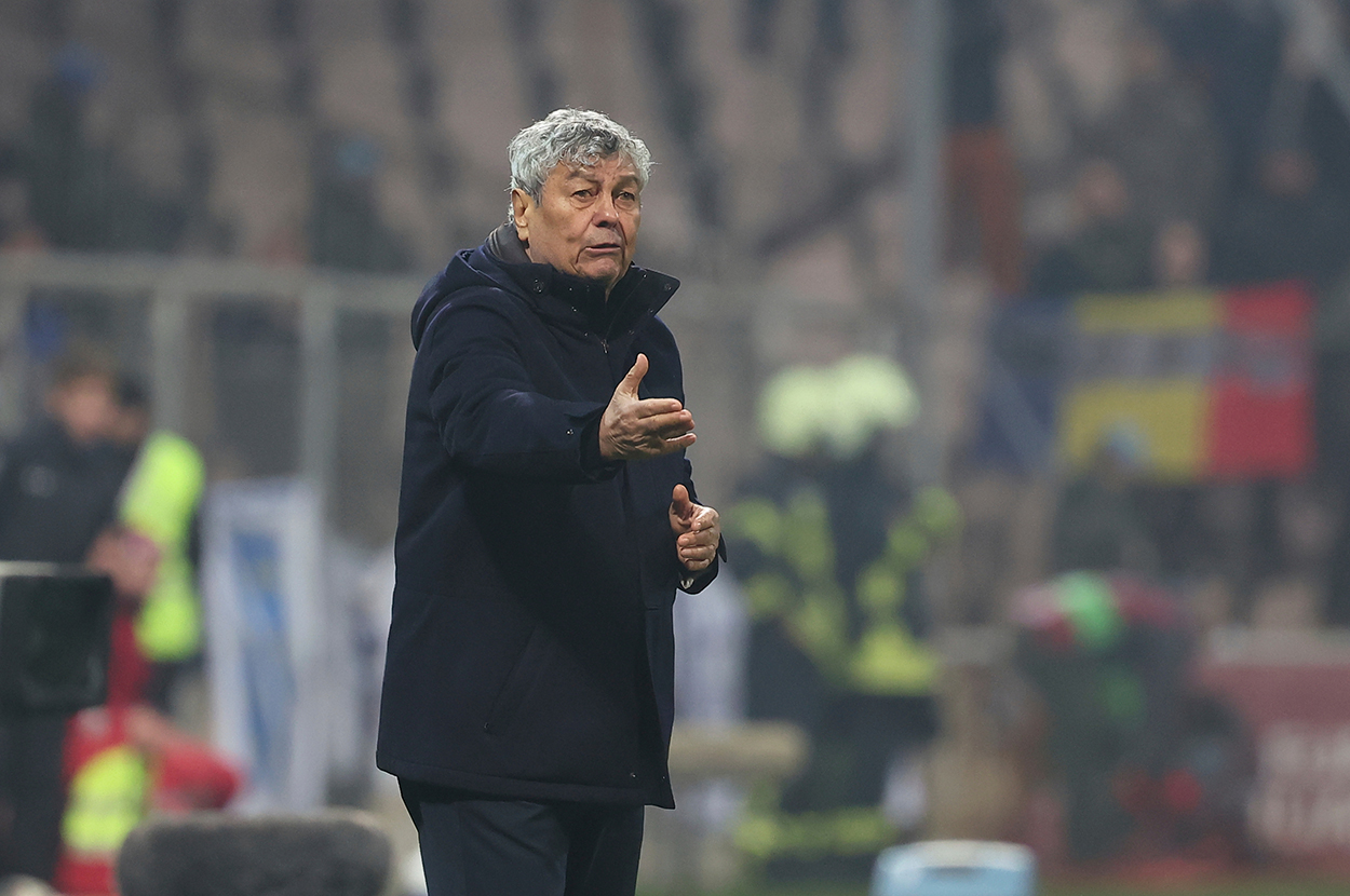 Milli takımın muhtemel rakibi Romanya'da Lucescu depremi! Maç satmakla suçlanıyordu