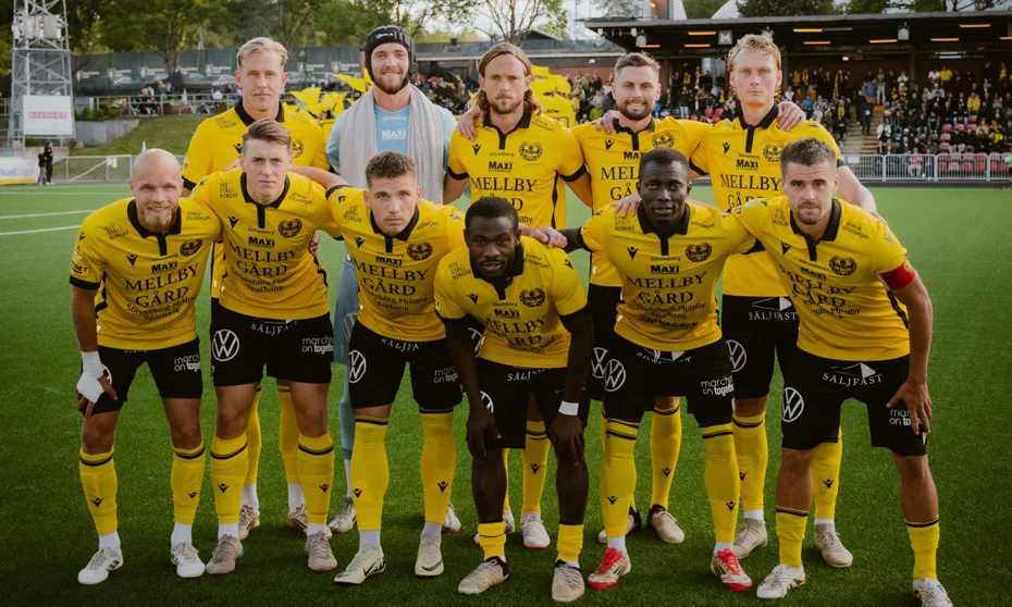 En özel hikayeyi kupayla yazdılar: Balıkçı köyü Şampiyonlar Ligi'nde - 1