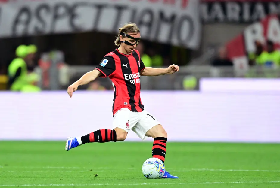 Como, peri masalını Şampiyonlar Ligi'ne taşıdı: Milan'a evinde büyük şok - 2