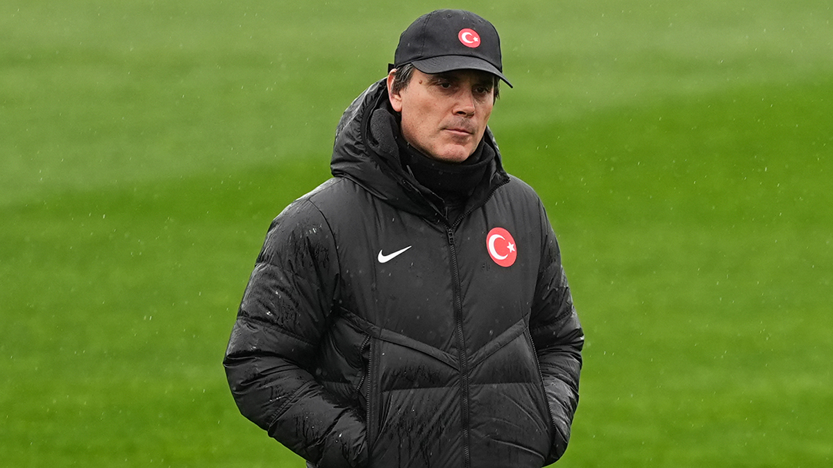 Montella'dan Kosova maçında büyük ters köşe! Bu değişikliği kimse beklemiyordu