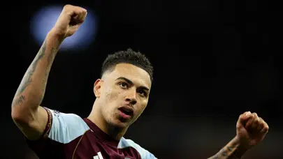Chelsea'den Morgan Rogers'a tarihi bonservis! 7 yıllık anlaşmayla 2 rekor birden kırıldı Chelsea'den Morgan Rogers'a tarihi bonservis! 7 yıllık anlaşmayla 2 rekor birden kırıldı