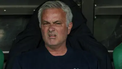 90+3'te Rafa Silva kıyameti kopardı, Mourinho maç biter bitmez şaşırtmadı! Hareketi viral oldu