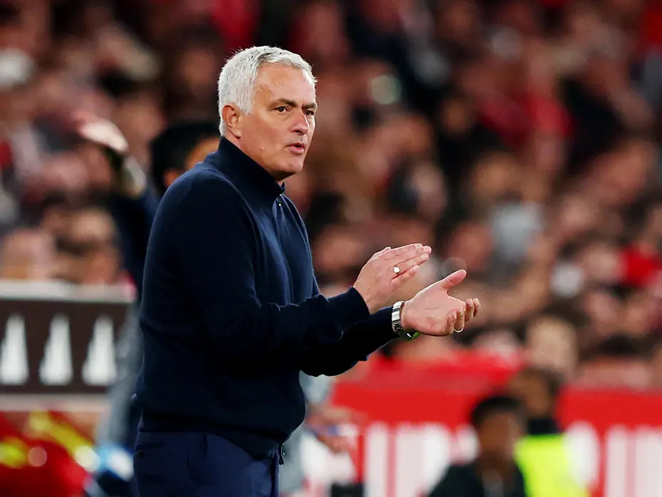 Mourinho'yu Porto maçında sinir krizine sokan kelime: Fenerbahçe'yi de işin içine katıp kıyameti koparttı - 3