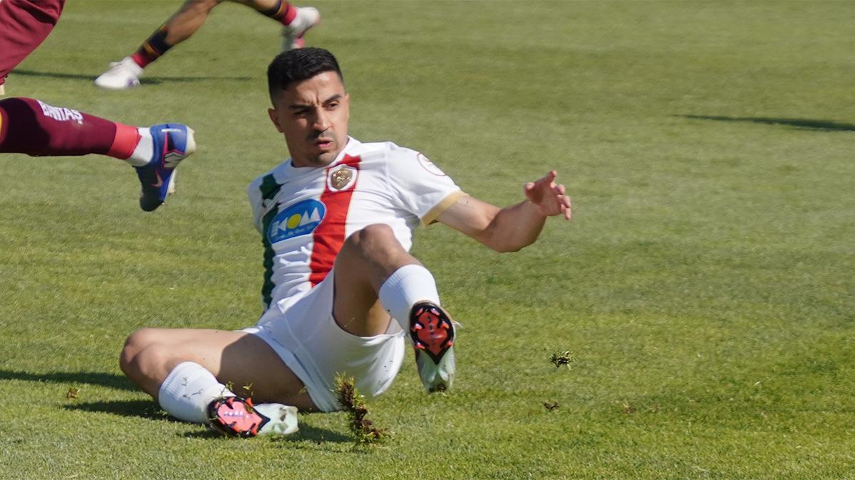 Amedspor'da 'Forma Benden, Fatura Senden' Krizi: Murat Uçar'dan Alacaklı Kulübe Kırmızı Kart!