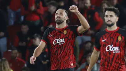 Bir anda listeye alınan Muriqi'ten Fenerbahçe'ye transfer cevabı geldi Bir anda listeye alınan Muriqi'ten Fenerbahçe'ye transfer cevabı geldi