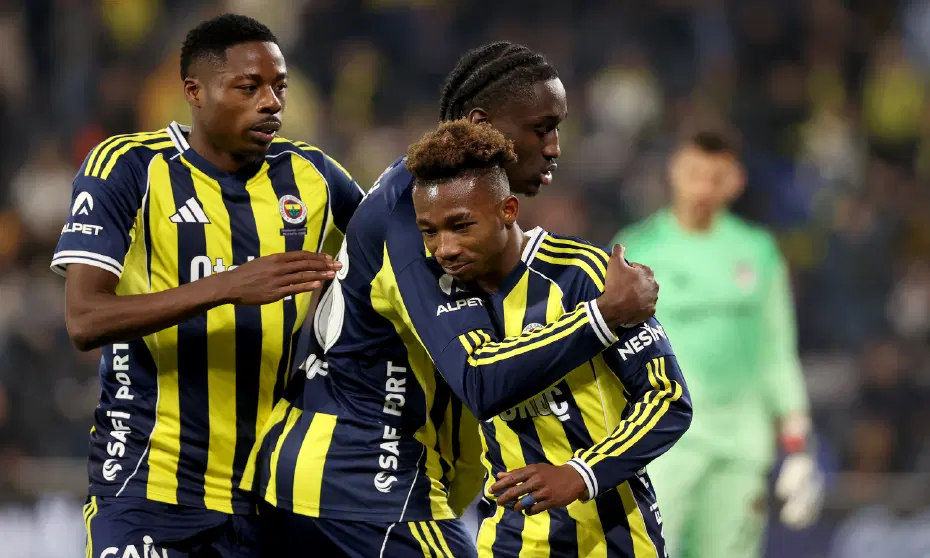 Alman ekibi, yeniden devreye girdi: Fenerbahçe, transfer için kapıyı açık bıraktı - 2 Alman ekibi, yeniden devreye girdi: Fenerbahçe, transfer için kapıyı açık bıraktı - 2