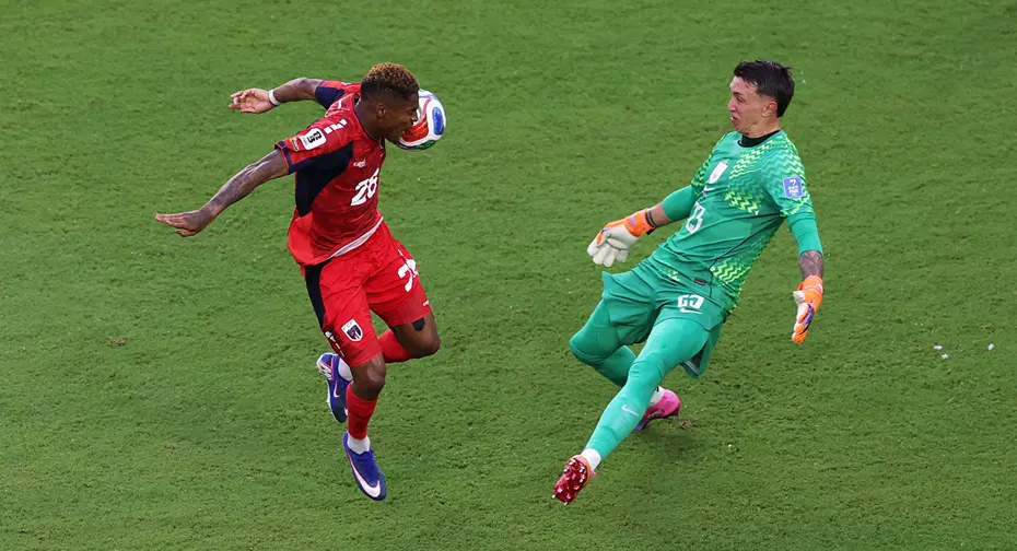 Ne yaptın Muslera! Dünyanın konuştuğu hata için flaş açıklama yaptı - 2 Ne yaptın Muslera! Dünyanın konuştuğu hata için flaş açıklama yaptı - 2