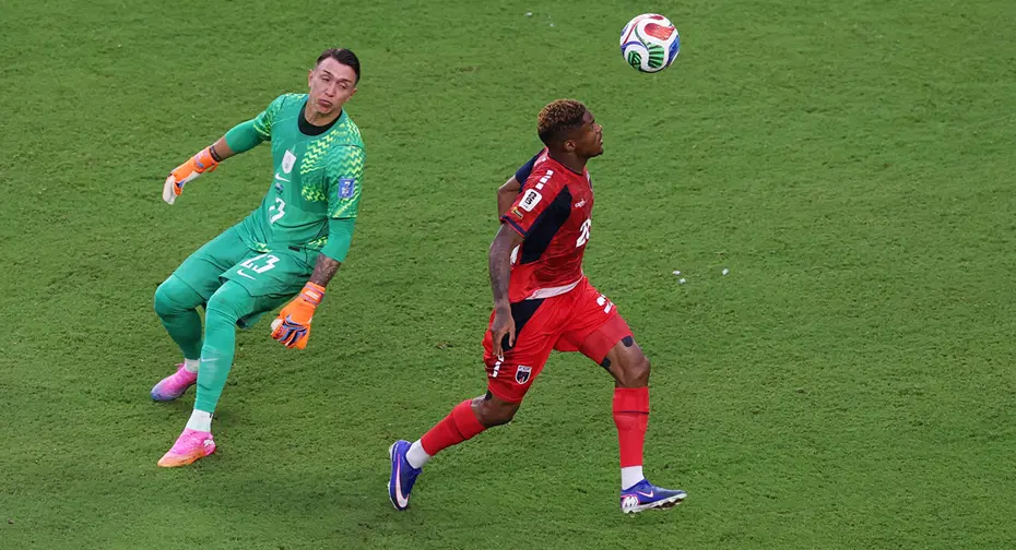 Ne yaptın Muslera! Dünyanın konuştuğu hata için flaş açıklama yaptı - 4 Ne yaptın Muslera! Dünyanın konuştuğu hata için flaş açıklama yaptı - 4
