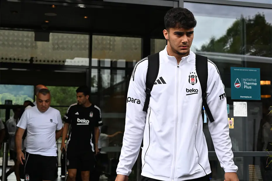 Beşiktaş'tan sakatlık açıklaması: St. Patrick's maçına devam edememişti - 3 Beşiktaş'tan sakatlık açıklaması: St. Patrick's maçına devam edememişti - 3