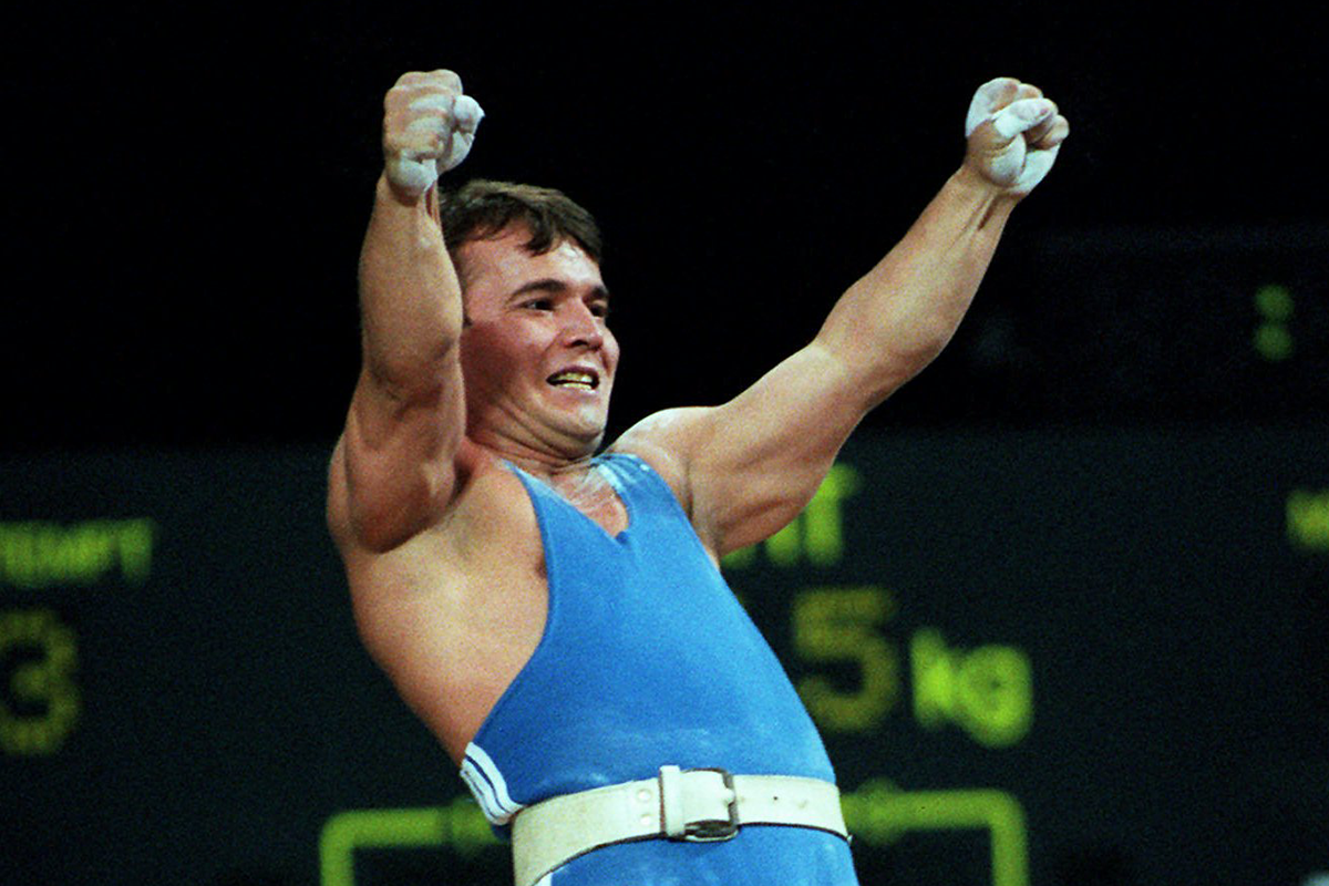 "Cep Herkülü" Naim Süleymanoğlu vefatının 8. yılında anılıyor